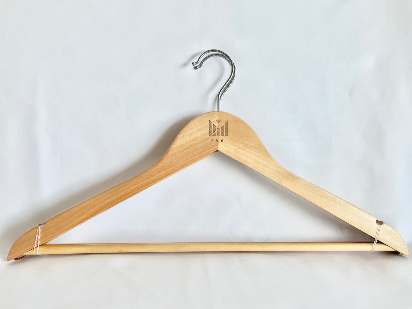 High Quality Wooden Hangers with Pants Bar