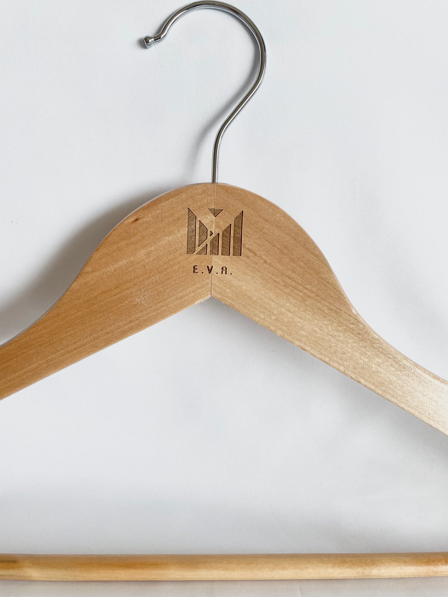 High Quality Wooden Hangers with Pants Bar