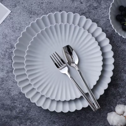 Emori Daisy Dinnerware