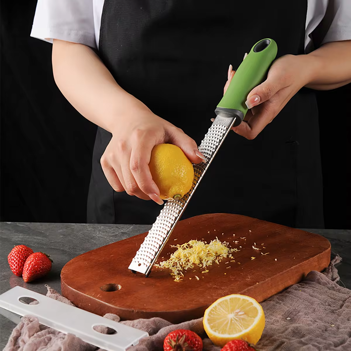 Stainless Steel Wire Grater Plastic Anti Slip Handle Cheese Grater Chocolate Lemon Grater Garlic Fruit Grater Kitchen Gadget